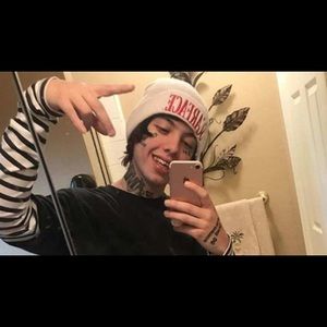 Meet your Posher, Lex